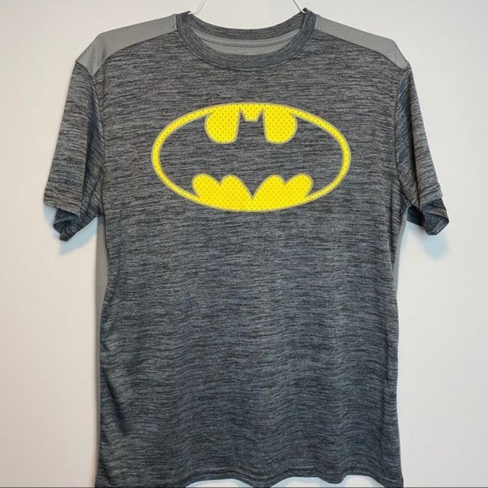 DC Comics BATMAN Short Sleeve Athletic Shirt - M
